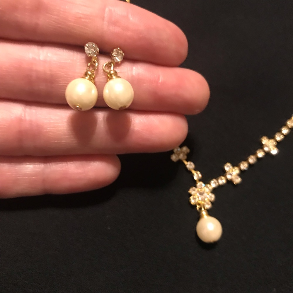 Cream pearls and rhinestone necklace and earrings